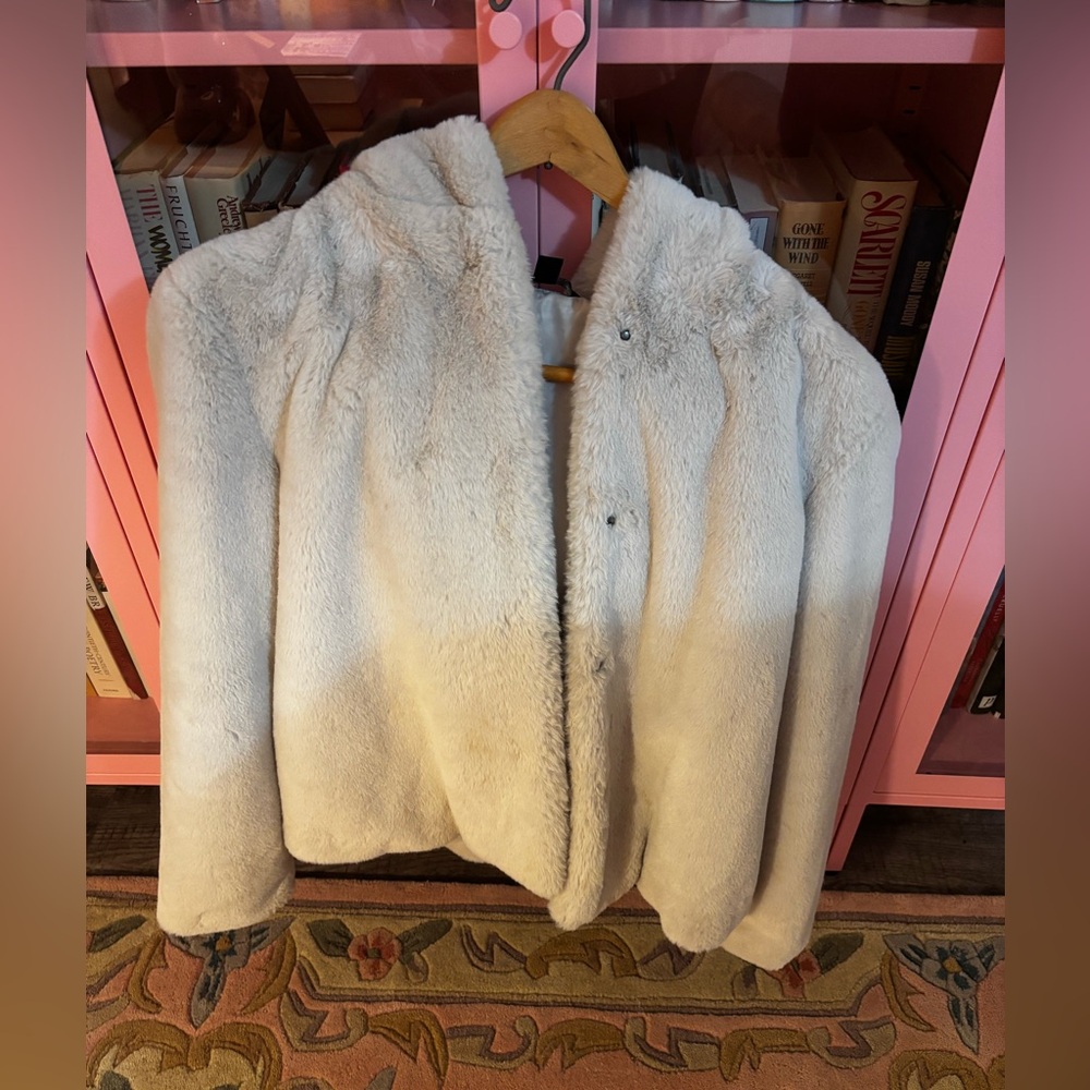 Vera Wang Faux Fur Jacket - Picture 9 of 13